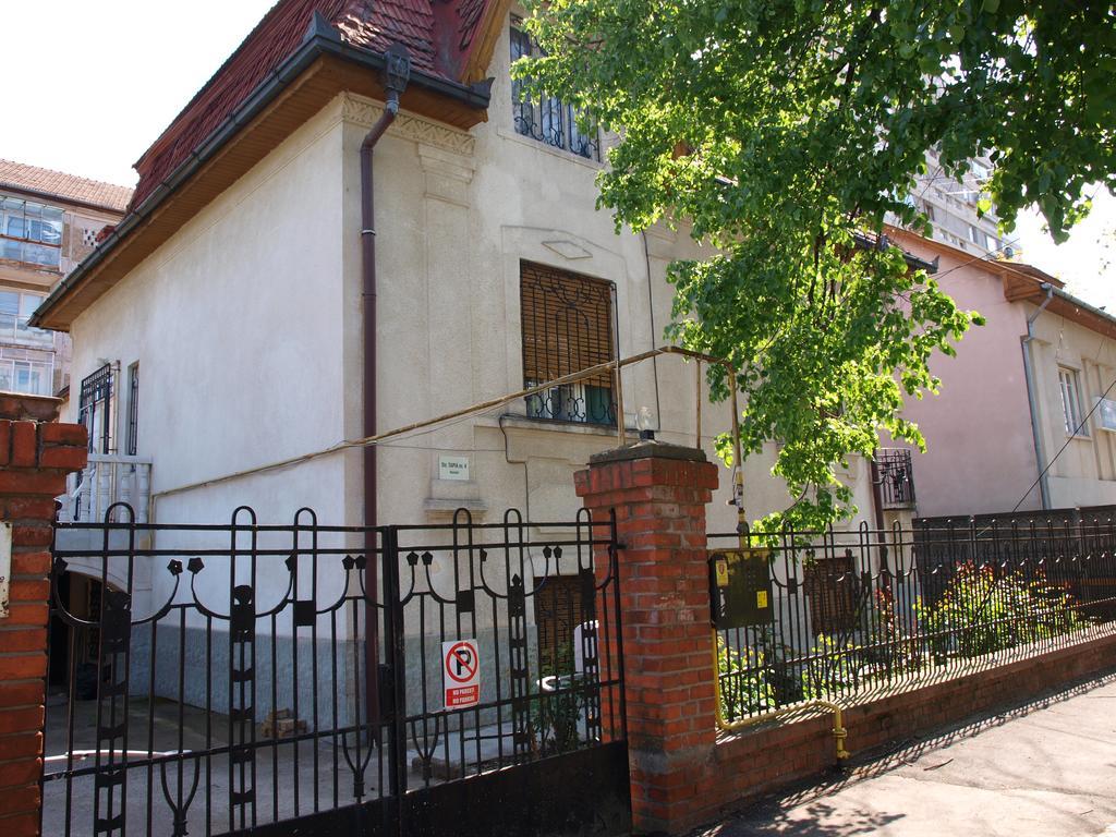 Mosaico Alfetta Hostel Тимишоара Экстерьер фото
